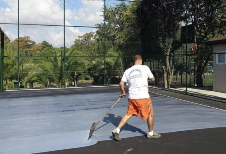 HOW TO MAKE A TENNIS COURT